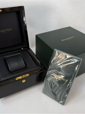 Audemars Piguet Black and Dark Green Watch Presentation Set